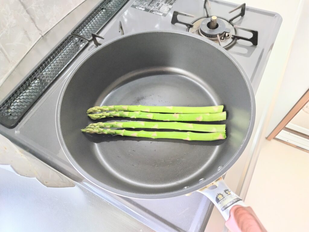 アスパラガス　料理中