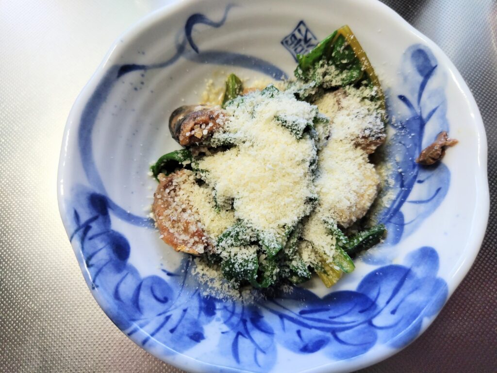 ふだんそうといわしの缶詰めの炒め物