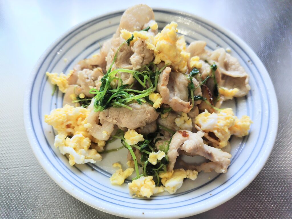 完成した「豆苗の炒め物」