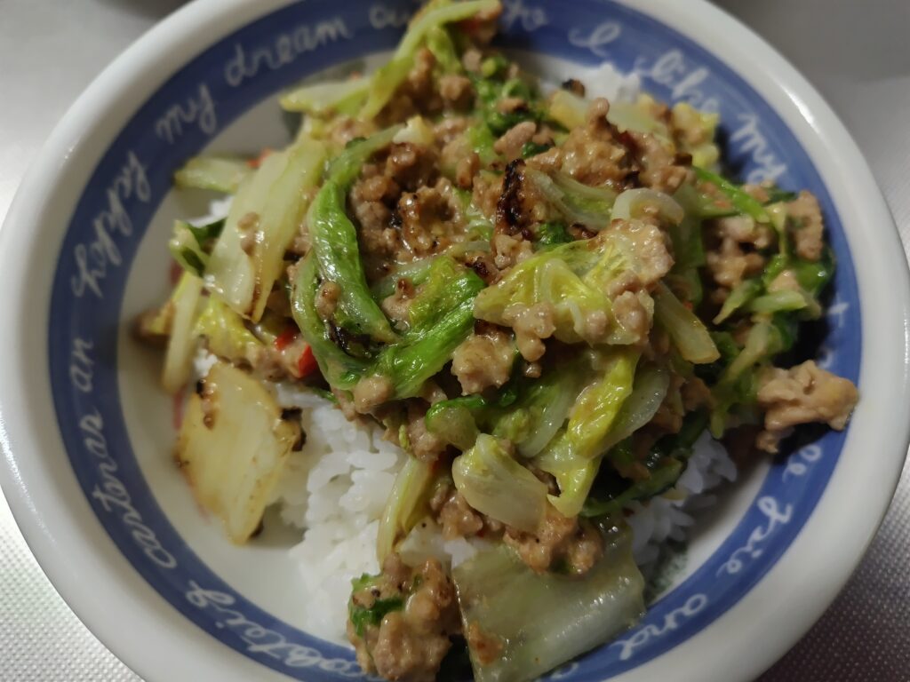 ご飯の上に盛ってみました（美味しかったです）