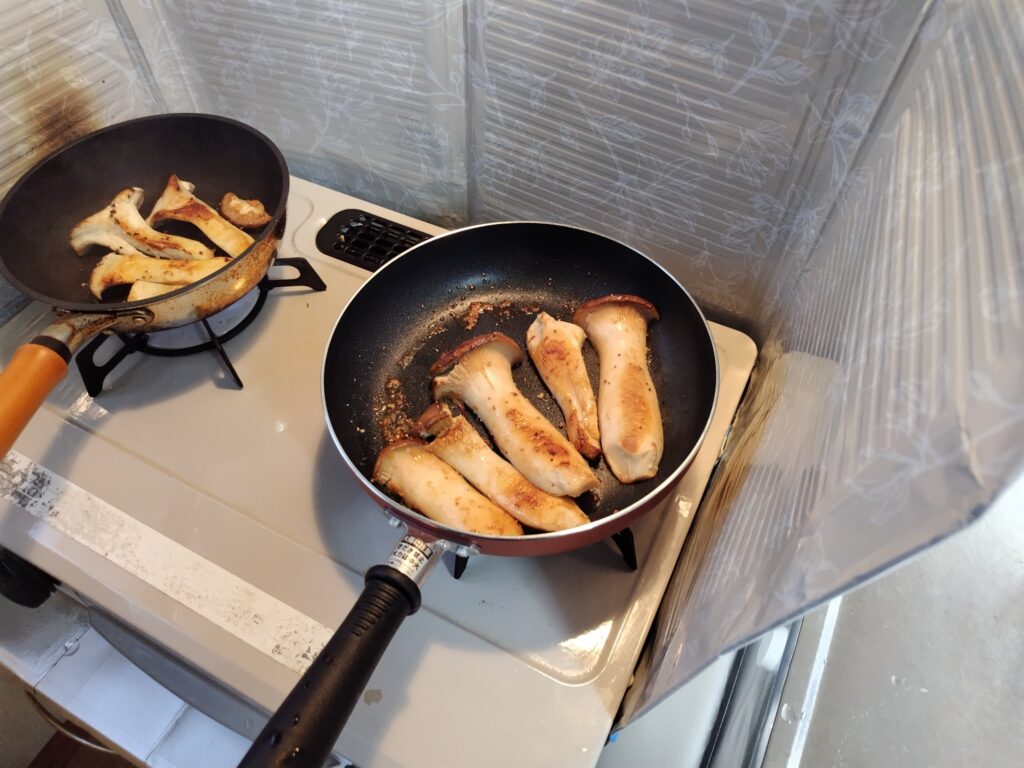 エリンギ 料理中