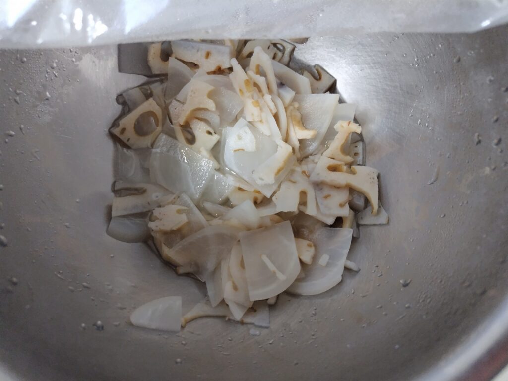 甘酢漬け 作っている途中