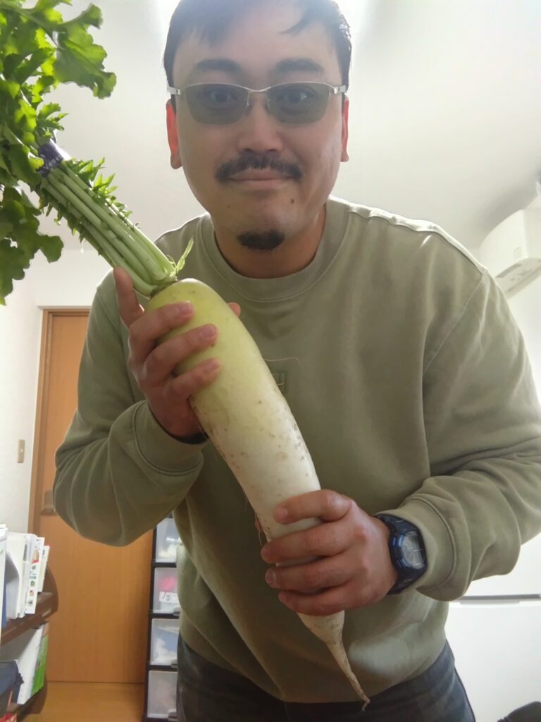 齋藤瞬と葉つき大根