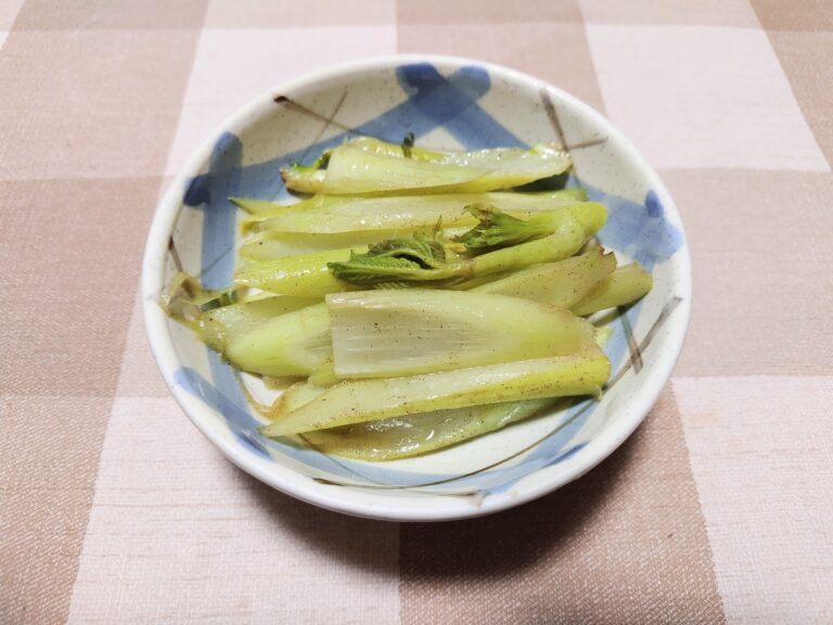 うどとごま油の炒め物