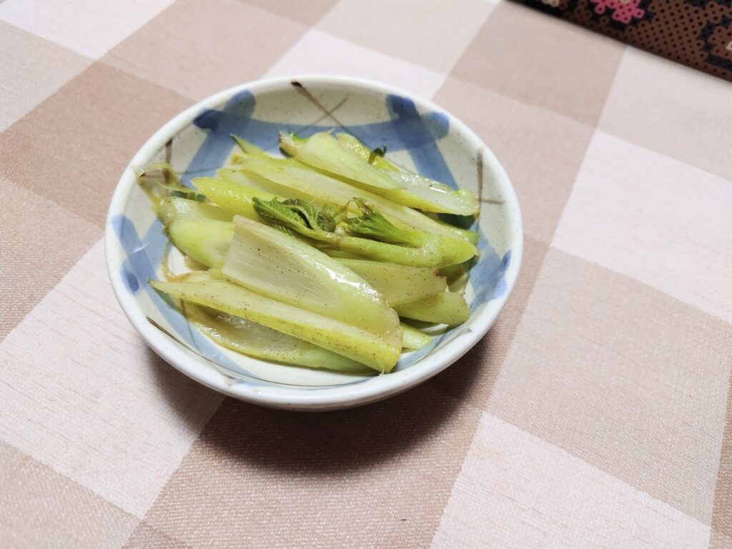 うどとごま油の炒め物