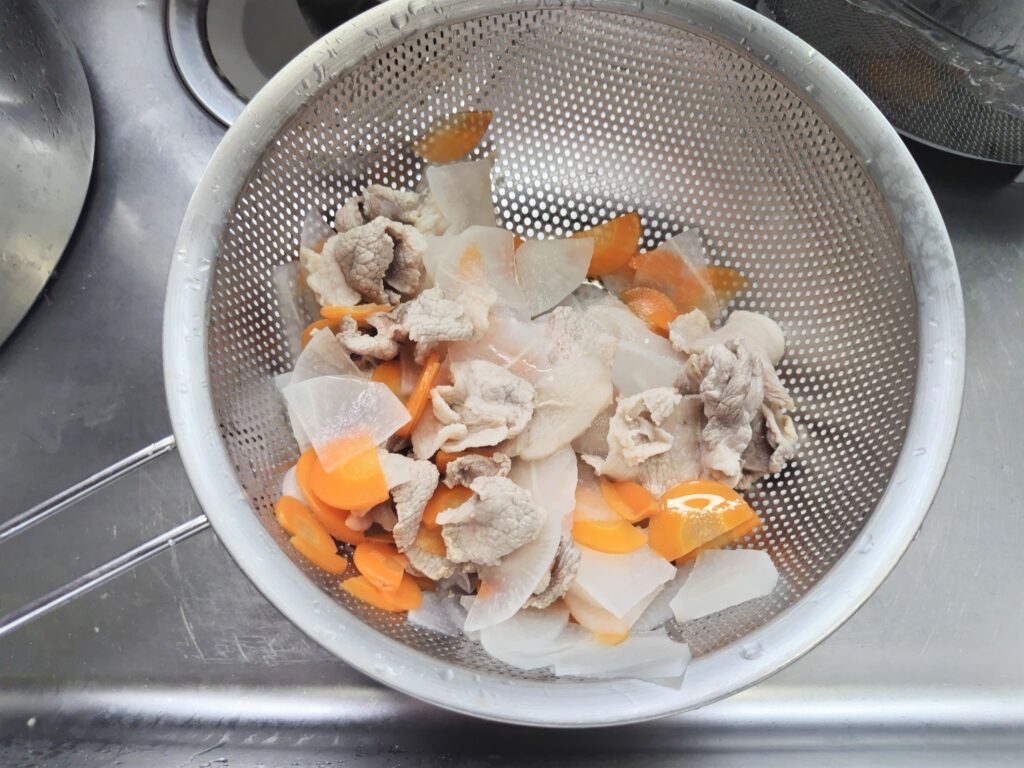 具材を冷やしているところ